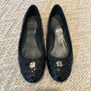 Black Tory Burch Patent Leather Woven Flat